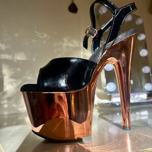 NEW w/ Box Pleasers Size 6 Adore Platform Sandals - Rose Gold